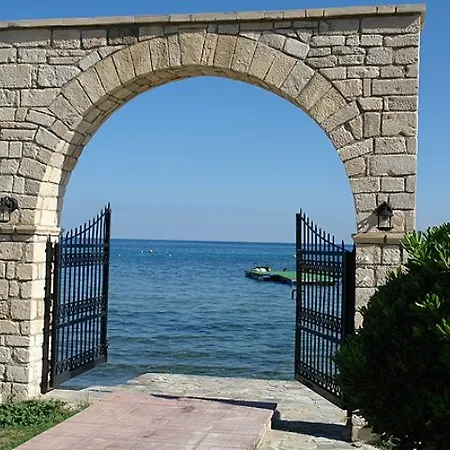 Porto Iliessa 4* アルガッシ