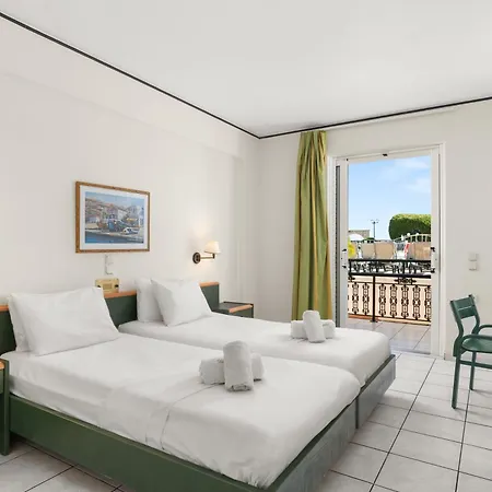 ホテル Porto Iliessa 4*